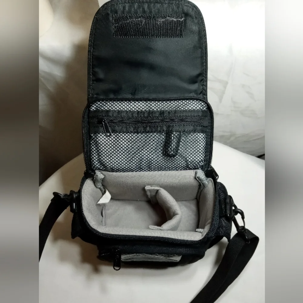 Lowepro Edit 110 Camcorder Bag Camera Case With Shoulder Strap